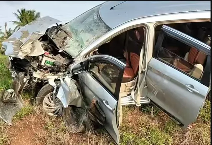 தேனியில் அரசு பேருந்து டிராக்டர், கார் அடுத்தடுத்து மோதி விபத்து - இளம்பெண் பலி