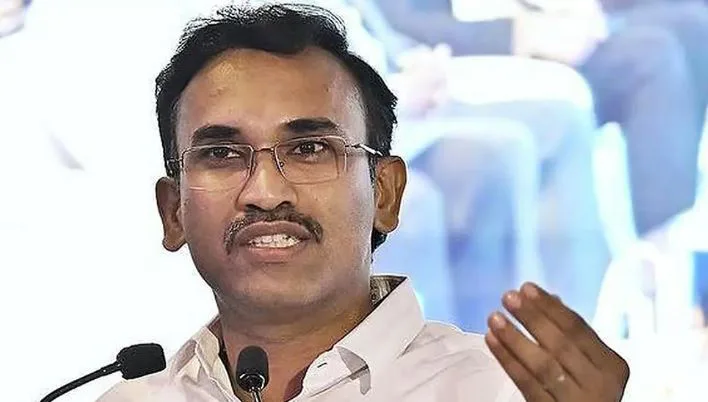 டெங்கு காய்ச்சலால் 21,665 பேர் பாதிப்பு - மருத்துவ முகாமை அமைச்சர் அருண்ராஜ் ஆய்வு