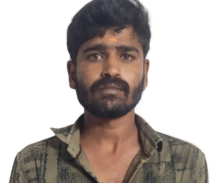 குவாரி பள்ளத்தில் இருந்த நீரில் மூழ்கி கல்லூரி மாணவர் பலி